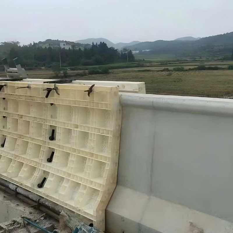 Cốp pha cốt PP+GF